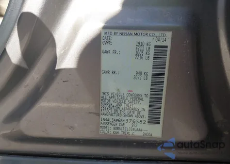 2014 Nissan Altima 2.5/2.5 S/2.5 Sl/2.5 Sv z USA, uszkodzony, nr VIN 1N4AL3AP6EN376582